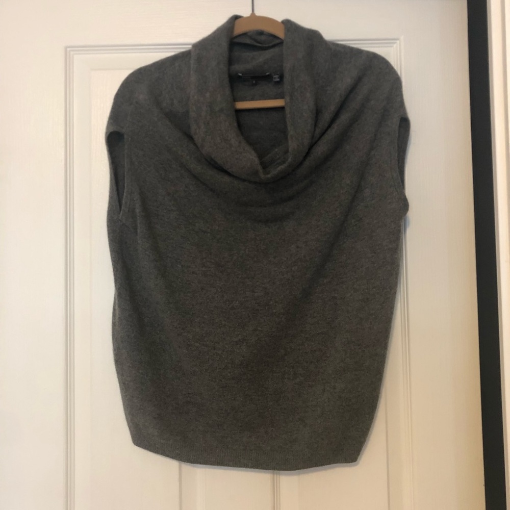 Vince 100% cashmere sweater